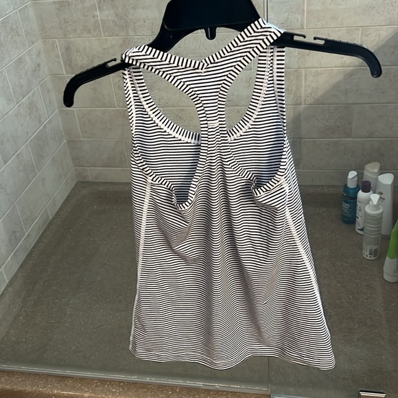 Lululemon striped tank 6 - Picture 2 of 2